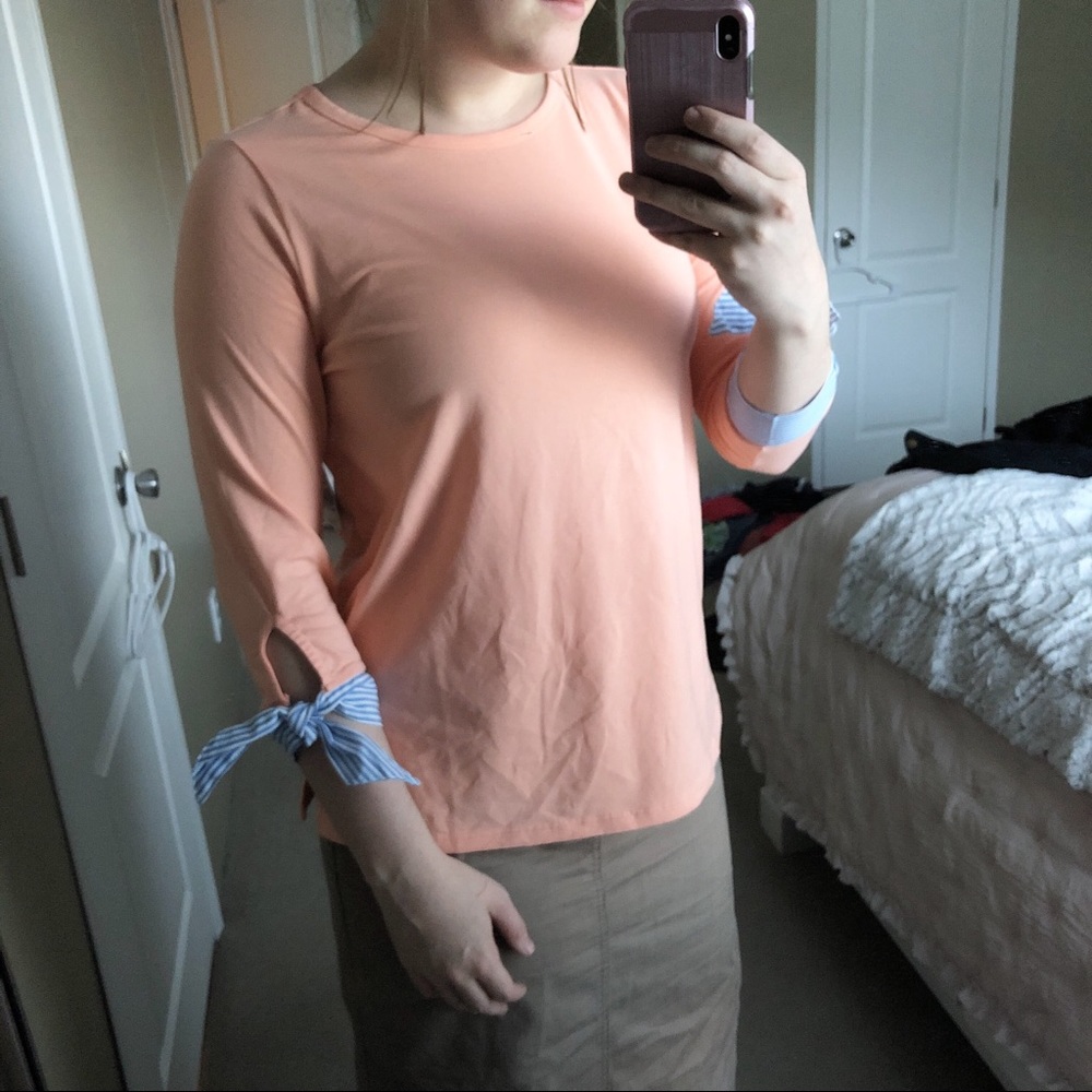 NWT crown and ivy top bow sleeves